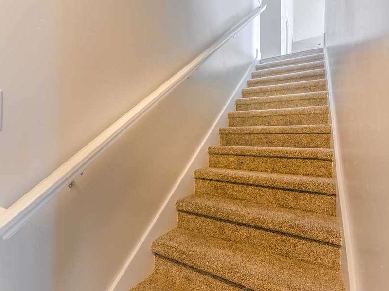 How To Repair Frayed Carpet On Stairs